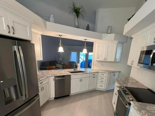 modern farmhouse kitchen cabinets