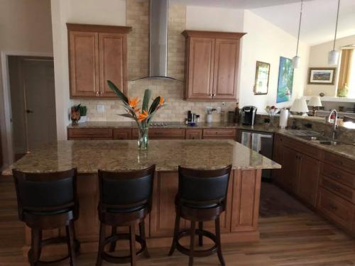 36087742_626259551092110_7766744169158017024_n